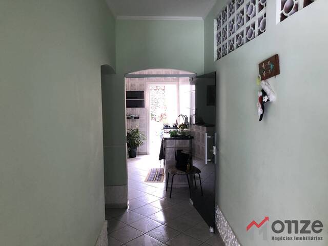 Casa para Venda em São José dos Campos - 4