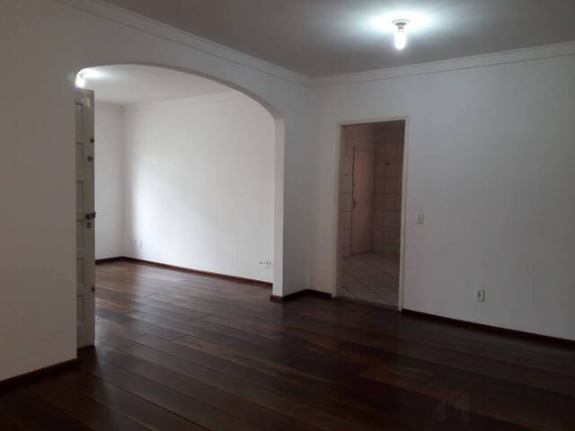 Casa para Venda em São José dos Campos - 4