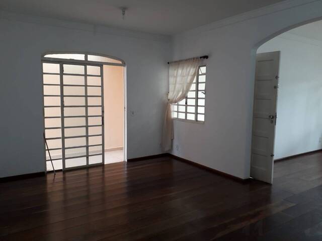 Casa para Venda em São José dos Campos - 5