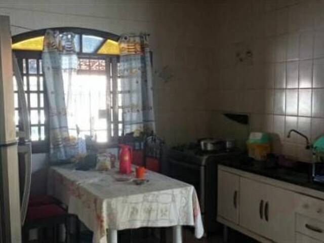 Casa para Venda em São José dos Campos - 4