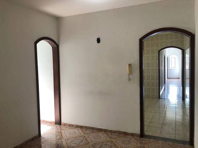 Casa para Venda em São José dos Campos - 4