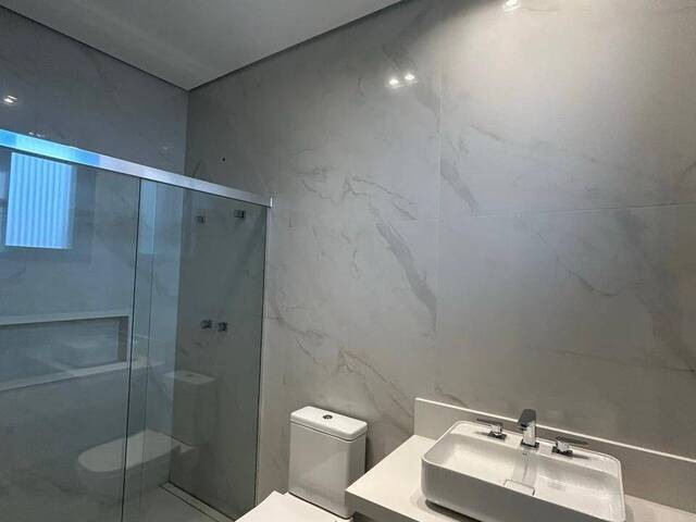 Casa para Venda em São José dos Campos - 5