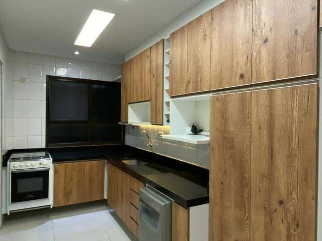 Apartamento para Venda em São José dos Campos - 4