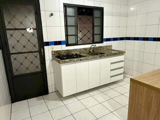 #744 - Sobrado para Venda em São José dos Campos - SP - 3