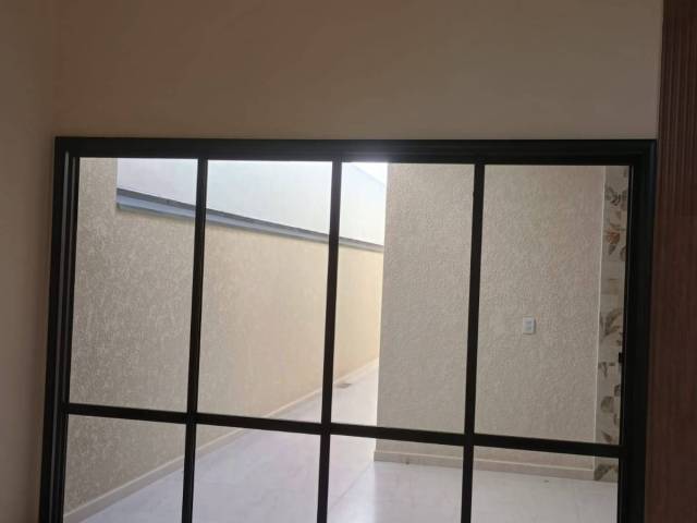Casa para Venda em São José dos Campos - 4