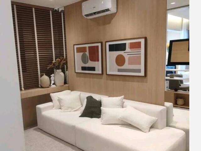 Apartamento para Venda em São José dos Campos - 2