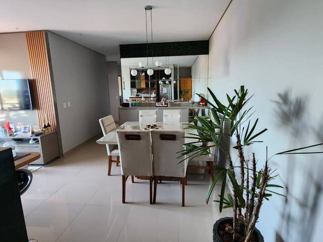 Apartamento para Venda em São José dos Campos - 2