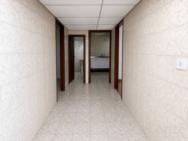Casa para Venda em São José dos Campos - 4